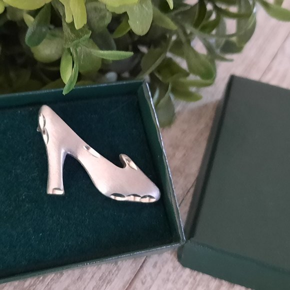 Vintage Silver High Heel Shoe Cufflink - New in box! - Picture 1 of 8